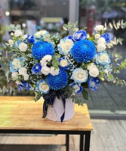 Giỏ hoa khai trương để bàn cúc mẫu đơn xanh dương - SSGHKT36
