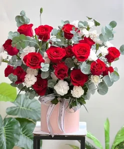 Lẵng hồng đỏ mix hoa cẩm chướng - SSBH846