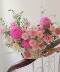 Giỏ hoa cúc mẫu đơn mix tone hồng - SSBH863